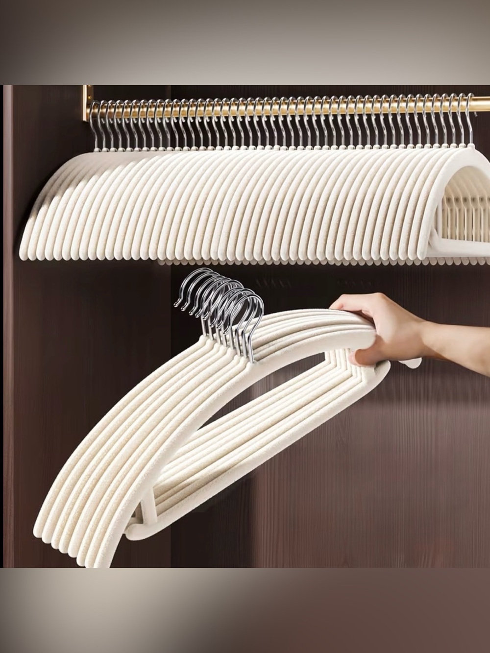 10 x Premium Cream Non-Slip Velvet Hangers - 10 Pack
